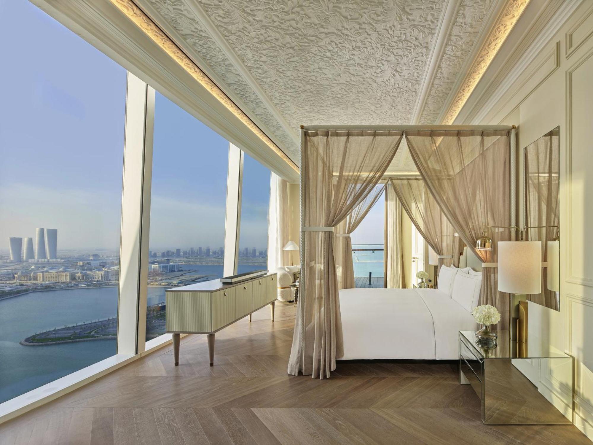Suite - Parisian